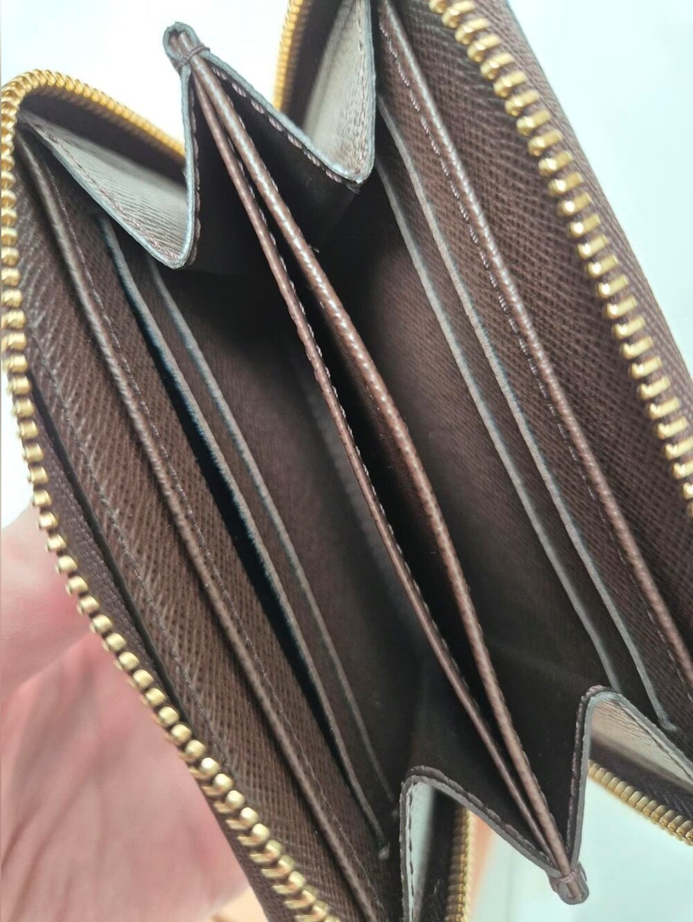 Louis Vuitton Zippy Coin Purse Wallet in Brown - Picture 9 of 10